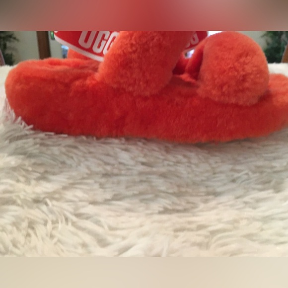 UGG Women's Fluff Yeah Slide Slippers - LIKE NEW CONDITION! - Picture 8 of 12